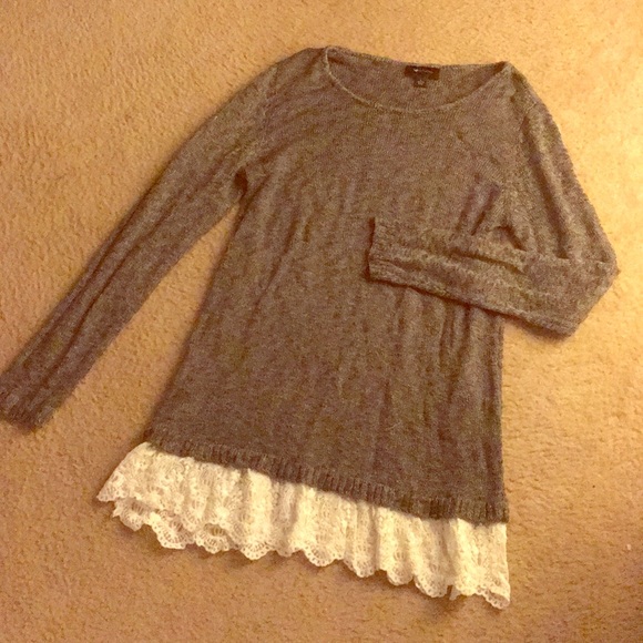 AB Studio Sweaters - Grey sweater with white lace